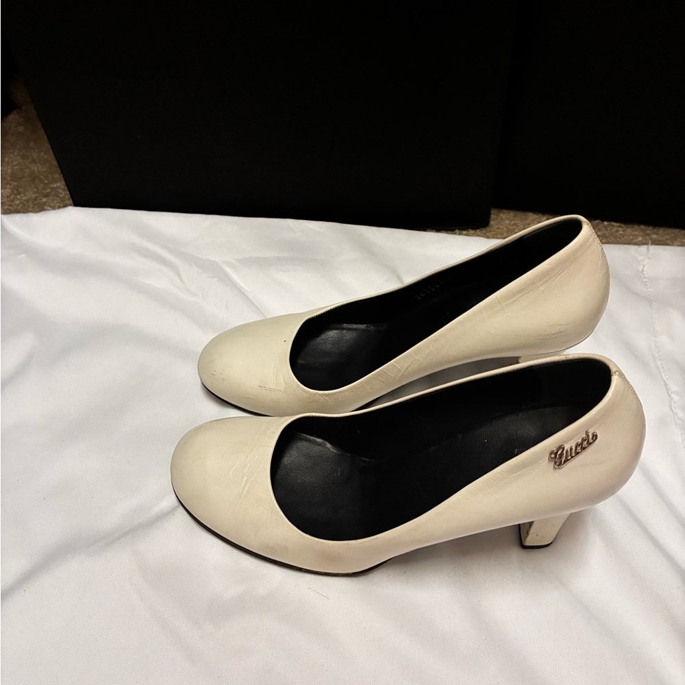 Gucci Women's Off-White Leather Heels